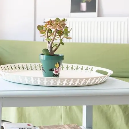 Athenian Cozy For 4